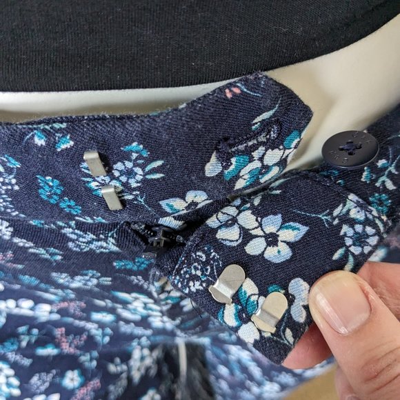 Gap - Signature Skinny Ankle Pant With Floral Print - Size 6R - Picture 3 of 7